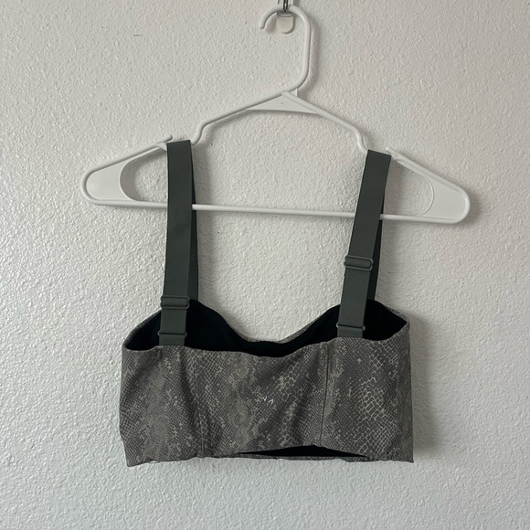 Varley greenwood viper snake print sports bra size small - Picture 5 of 5
